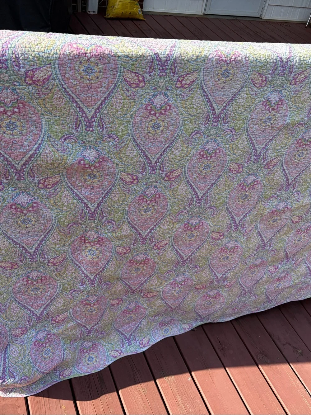 Full Size quilt bedspread pastels